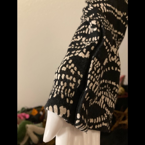 🦋🕷ANTHROPOLOGIE🕷🦋 MAEVE Black/Cream Asymmetrical Turtleneck L Sleeve Dr… - Picture 7 of 8